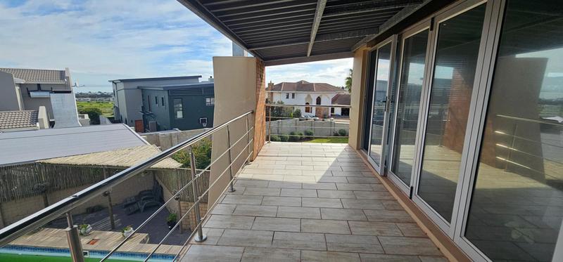 4 Bedroom Property for Sale in Myburgh Park Western Cape